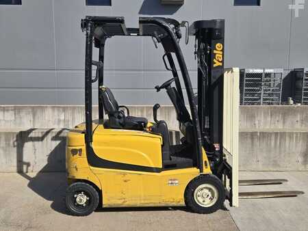 Diesel Forklifts 2019  Yale ERP030VF (6)