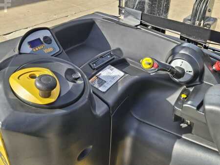 Reach Trucks 2019  Yale NDR035EB (12)