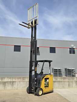 Reach Trucks 2019  Yale ESC030AD (8)