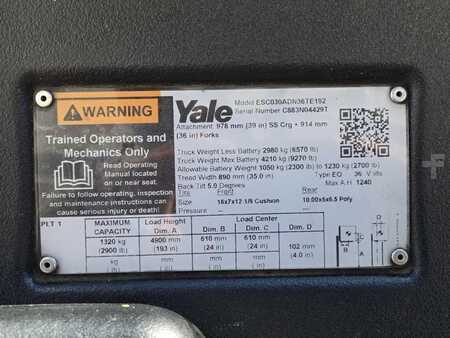 Reach Trucks 2019  Yale ESC030AD (14)