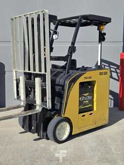 Reach Trucks 2019  Yale ESC030AD (7)