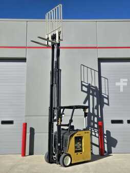 Reach Trucks 2019  Yale ESC030AD (8)