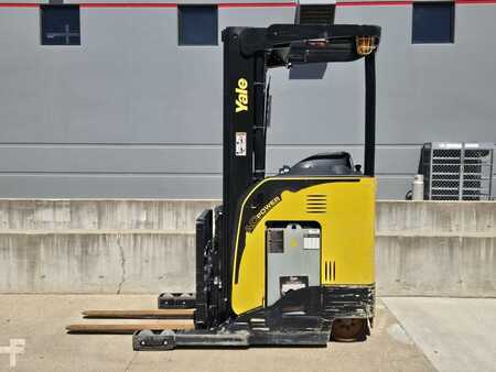 Reach Trucks 2021  Yale NR045EB (1)