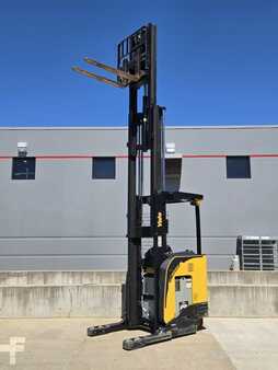 Reach Trucks 2021  Yale NR045EB (9)