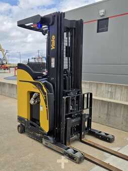 Reach Trucks 2021  Yale NR045EB (4)