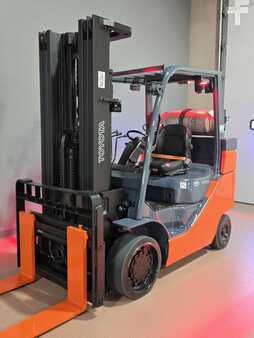 Propane Forklifts 2017  Toyota 8FGC35U-BCS (3)