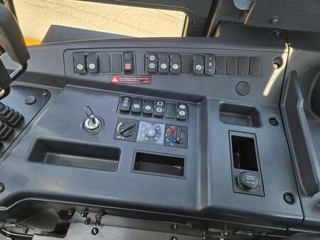 Diesel Forklifts 2024  Hyundai 160D-9 (16)