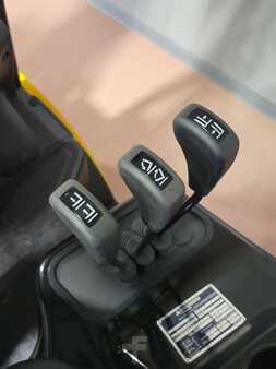 Carretilla elevadora GLP 2016  Hyundai 25L-9A (16)
