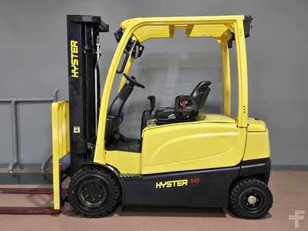 Diesel Forklifts 2010  Hyster J50XN (1)