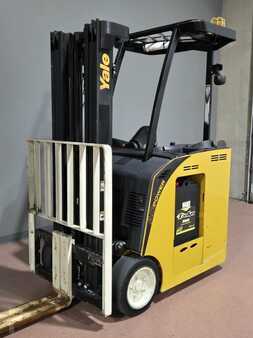 Reach Trucks 2019  Yale ESC030AD (3)