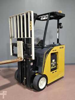 Reach Trucks 2019  Yale ESC030AD (7)