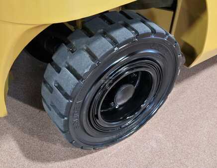 Propane Forklifts 2019  CAT Lift Trucks GP30N (11)