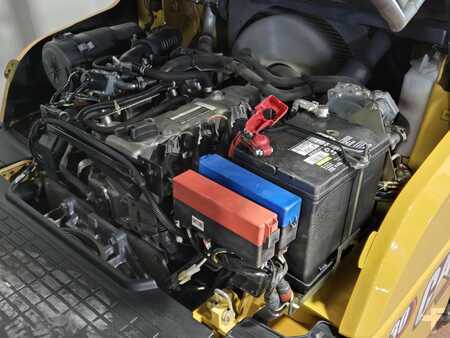 Propane Forklifts 2019  CAT Lift Trucks GP30N (13)