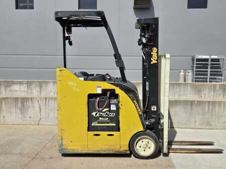 Reach Trucks 2019  Yale ESC030AD (6)