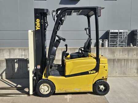 Diesel Forklifts 2019  Yale ERP030VF (1)