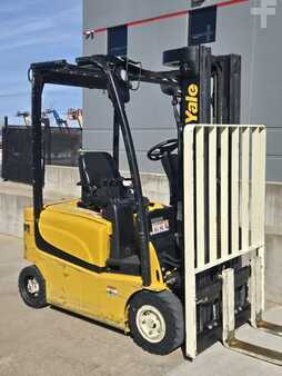 Diesel Forklifts 2019  Yale ERP030VF (4)