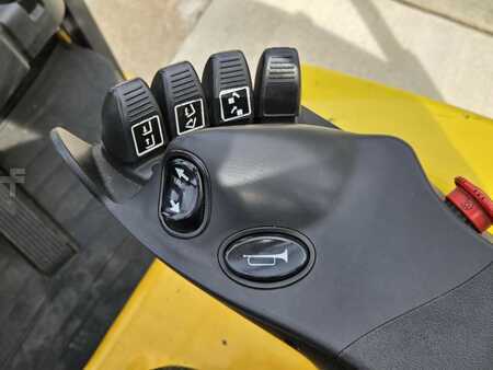 Diesel Forklifts 2013  Yale ERC080VH (13)