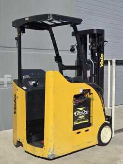 Reach Trucks 2019  Yale ESC030AD (5)