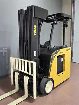 Reach Trucks 2015  Yale ESC035AD (3)