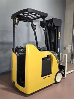 Reach Trucks 2015  Yale ESC035AD (5)
