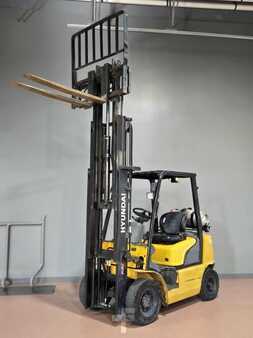 Carretilla elevadora GLP 2021  Hyundai 25L-7A (8)