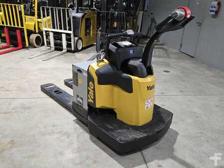 Diesel Forklifts 2019  Yale MPE060LG (2)