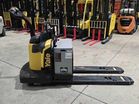 Diesel Forklifts 2019  Yale MPE060LG (6)