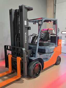Propane Forklifts 2016  Toyota 8FGC35U-BCS (4)