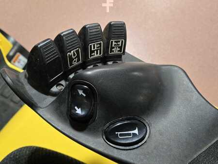 Propane Forklifts 2018  Hyster S60FT (16)