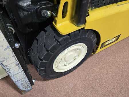Diesel Forklifts 2019  Yale ERP030VF (10)