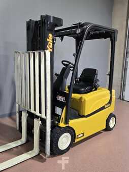 Diesel Forklifts 2019  Yale ERP030VF (3)