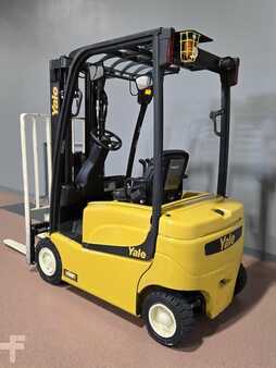 Diesel Forklifts 2019  Yale ERP030VF (5)
