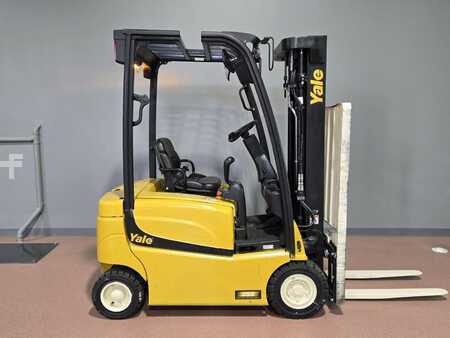 Diesel Forklifts 2019  Yale ERP030VF (6)