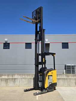 Reach Trucks 2021  Yale NR045EB (9)