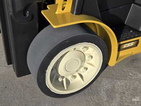 Propane Forklifts 2017  Yale GLC080VX (10)