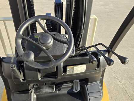 Propane Forklifts 2017  Yale GLC080VX (15)