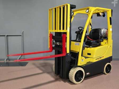 Propane Forklifts 2019  Hyster S30FT (8)