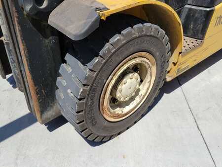 Propane Forklifts 2012  Yale GLP050VX (9)