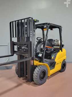 Propane Forklifts 2016  Hyundai 25L-9A (7)