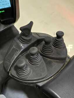 Diesel Forklifts 2021  Linde E25C (16)