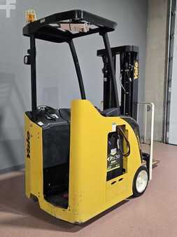 Reach Trucks 2019  Yale ESC030AD (5)