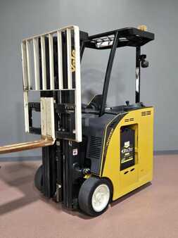 Reach Trucks 2019  Yale ESC030AD (7)