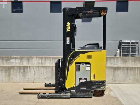 Reach Trucks 2021  Yale NR045EB (1)