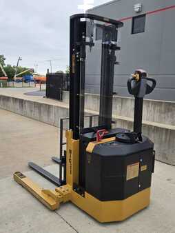 Pallet Stackers 2022  Big Joe PDS30-126 (2)