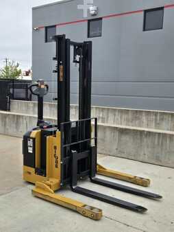 Pallet Stackers 2022  Big Joe PDS30-126 (4)