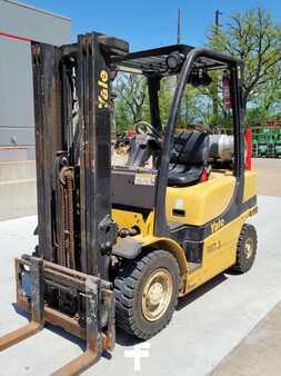 Propane Forklifts 2012  Yale GLP050VX (3)