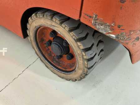Diesel Forklifts 2021  Linde E25C (14)
