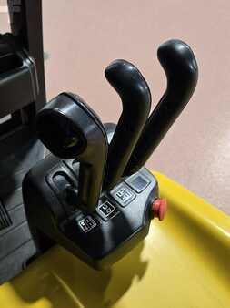 Diesel Forklifts 2019  Yale ERC050VG (11)