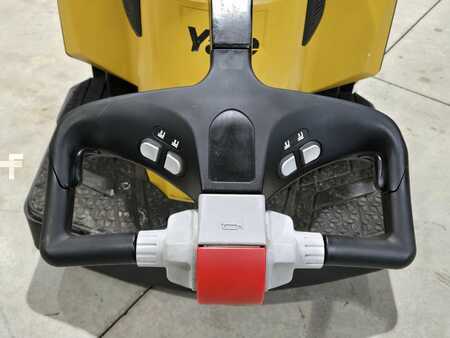 Diesel Forklifts 2019  Yale MPE060LG (9)