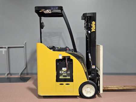 Reach Trucks 2019  Yale ESC030AD (6)